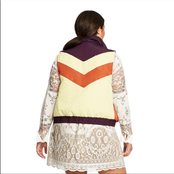 Anna Sui x Target Puffer Vest - Picture 4 of 14